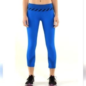 LULULEMON Run: Inspire Crop II Baroque Blue Mini Hyper Stripe Size 4